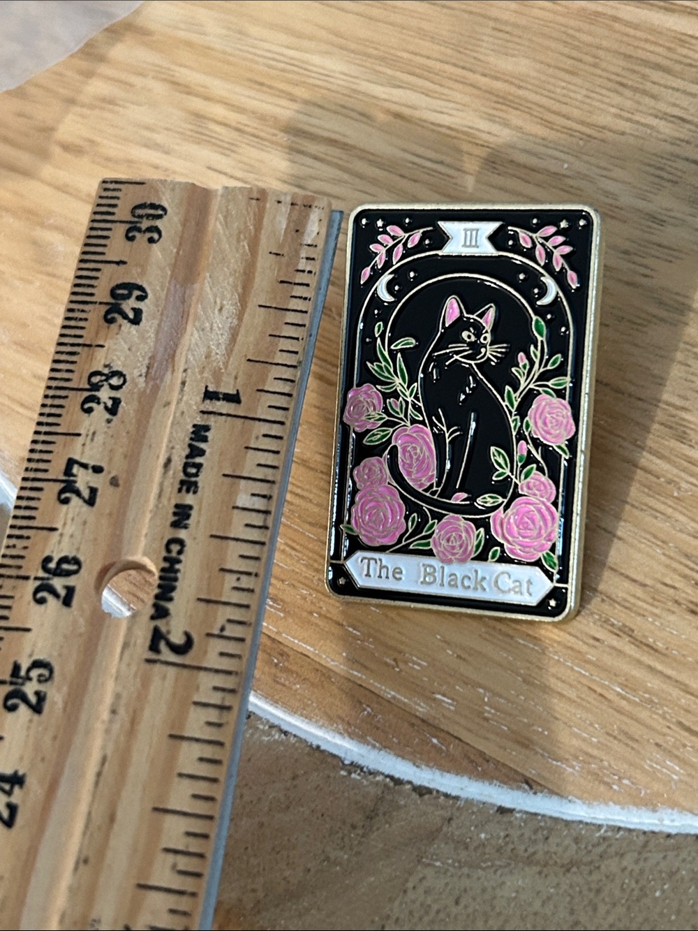The Black Cat Enamel Pin – Pink & Black on a goldtone pinback NEW tarot card - Picture 3 of 3